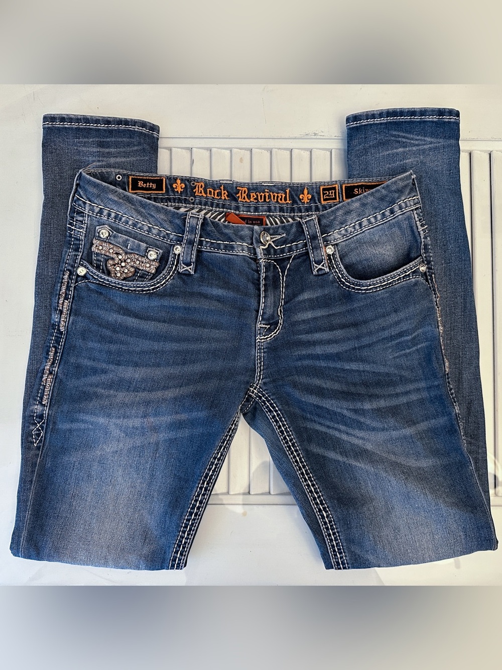 Rock Revival “Betty” Skinny Jeans in Faded Blue Denim - Women’s Size 29